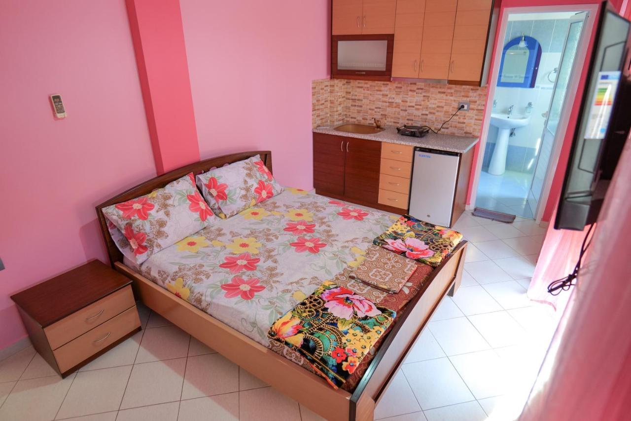 Vila Lida Саранде Екстериор снимка