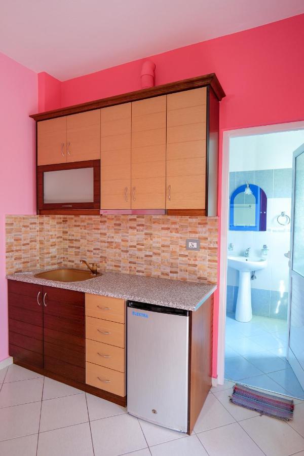 Vila Lida Саранде Екстериор снимка
