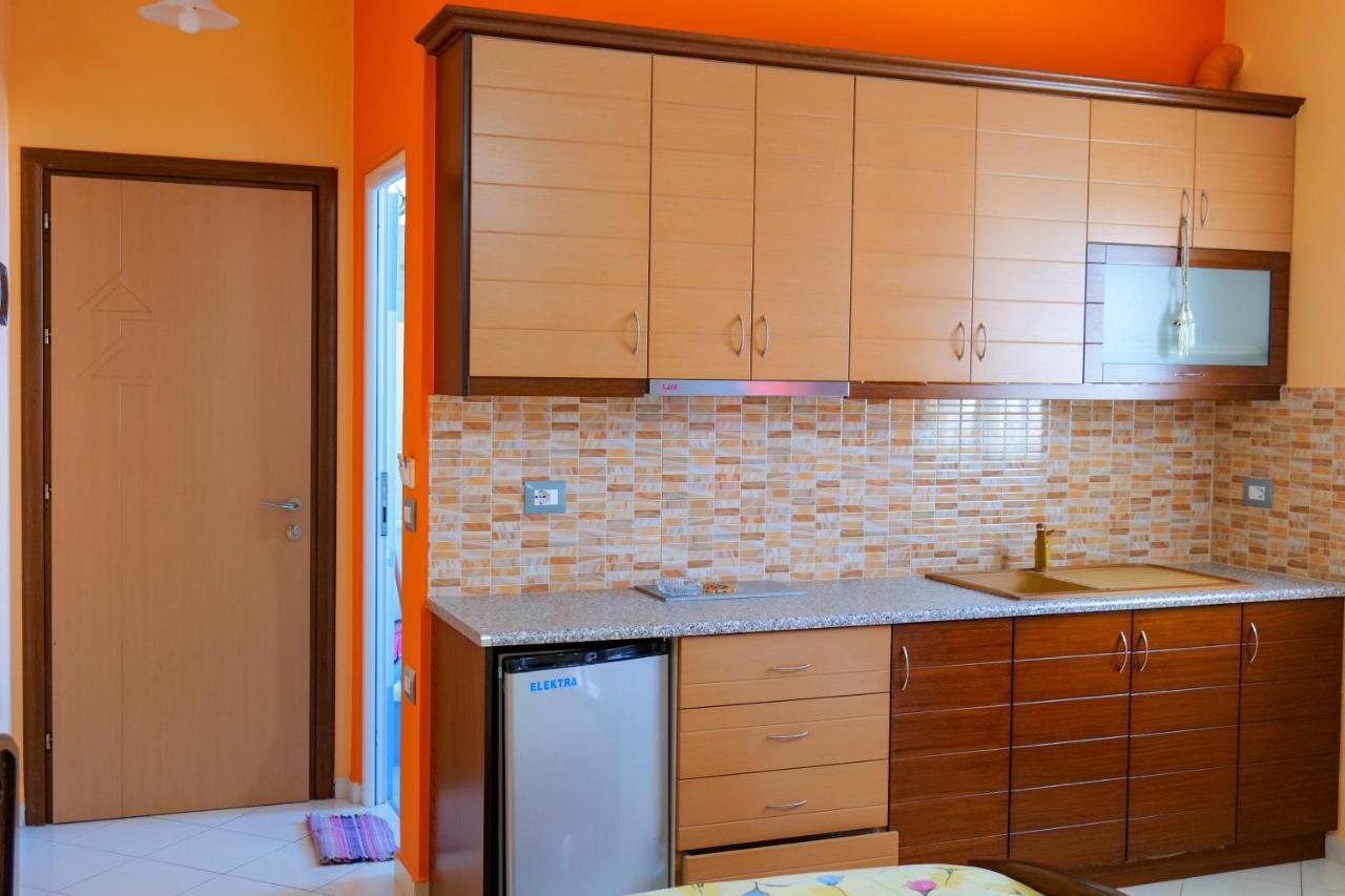 Vila Lida Саранде Екстериор снимка